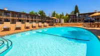 Best Western Golden Key Hotels in Auburn
