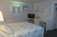 Country Squire Motel