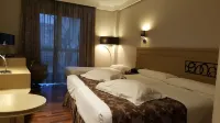 Cumbria Spa Hotel Hotel berhampiran Vía Verde Ciudad Real - Poblete