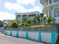 The Apartments at Jolly Castle Các khách sạn gần Jolly Beach