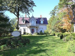 Briarwood Bed & Breakfast