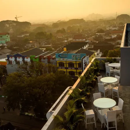 Ascent Hotel & Cafe Malang