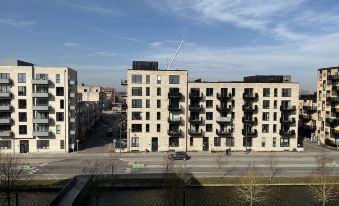 Sanders Arena - Smart 3-Bdr Apt Close to Metro