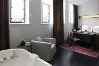 Sir Albert Hotel, Part of Sircle Collection - Bathtub