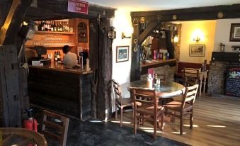 Hunters Lodge Inn