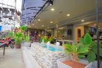 My Friends Hotel - خدمة نقل من وإلى المطار