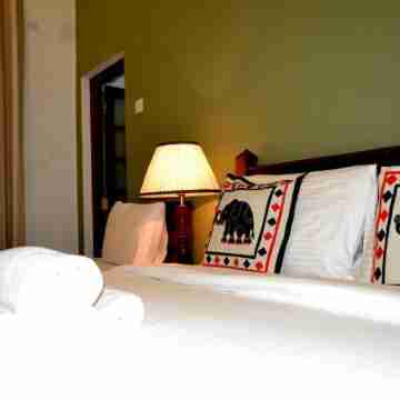 Capital Regency Rooms