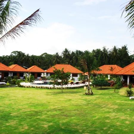 Sailom Resort Bangsaphan