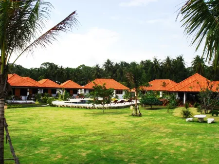 Sailom Resort Bangsaphan Отели в г. Банг Сапхан
