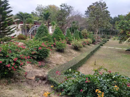 Raisubsomboon Resort