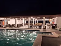 Cococay Resort Hotel - Pools