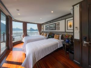 Sena Cruises Wonder on Lan Ha Bay