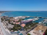 The Marine Waterfront Hotel - 4 stelle