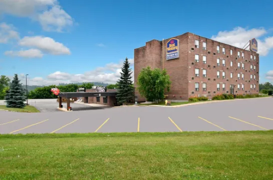 Days Inn by Wyndham Renfrew Conference Centre