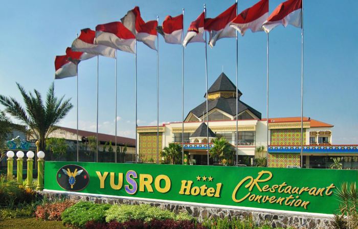 Yusro Hotel Restaurant & Convention