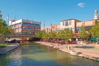 Microtel Inn & Suites by Wyndham Pueblo Hotel di Pueblo