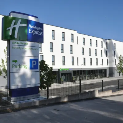 홀리데이 인 익스프레스 진델핑겐 바이 IHG 패치 버락 주변 호텔