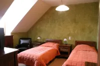 Sarlospuszta Club Hotel فنادق في Lajosmizse