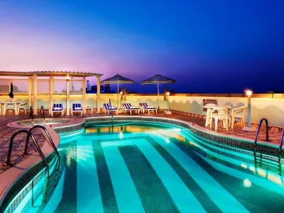 فندق أفنيو دبي Hotels near برج الساعة ديرة