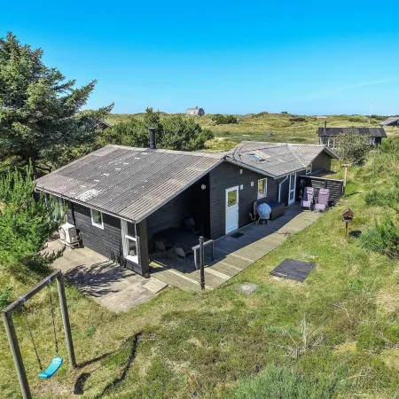 "Allydia" - 400m from the Sea