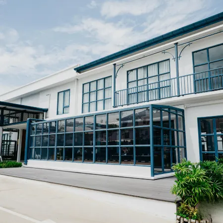 Sooknirund Hotel Отели рядом с достопримечательностью «Ночной рынок Сентр Пойнт»