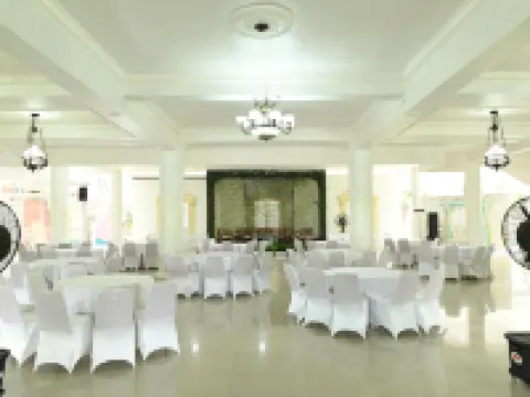Mcm Hotel Wisata Bojonegoro Hotels in Bojonegoro Regency