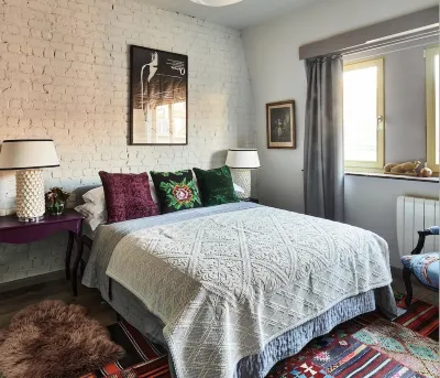 Charming 2-Bedroom Home & Garden Hotels near Parc de l'Etang Ten Reuken