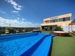 Grand Crucero Hotel