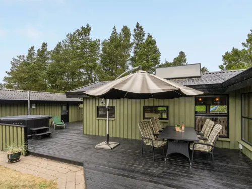 "Glenda" - 3km from the Sea