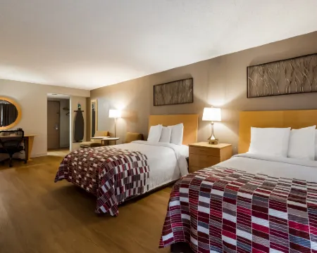 Red Roof Inn & Suites Newark - University Hotels in Newark