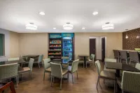 Clarion Pointe Downtown - sarapan