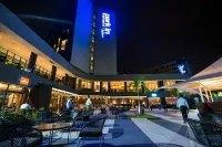 Radisson Blu Okoume Palace Hotel Hotels near Owendo Business Center