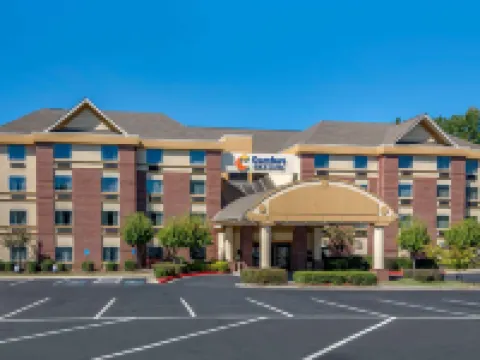 Comfort Inn & Suites Suwanee - Sugarloaf スワニーのホテル