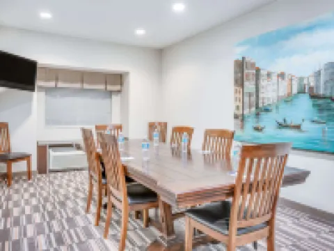 Microtel Inn & Suites by Wyndham Hoover/Birmingham Hotels in Hoover