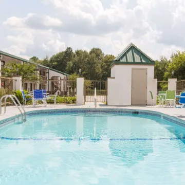 Super 8 by Wyndham Dothan