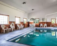 Quality Inn & Suites Eldridge Davenport North - С бассейном
