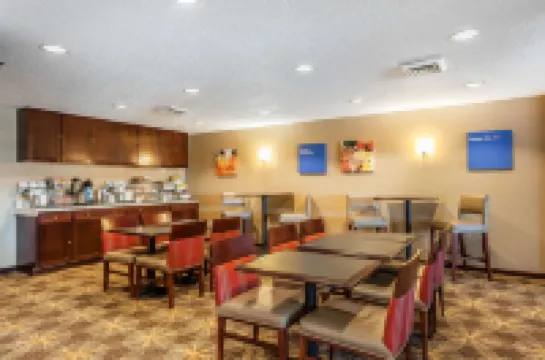 Comfort Inn - Hall of Fame Hotel di Plain Township