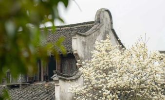 Wuzhen Yuelai Inn