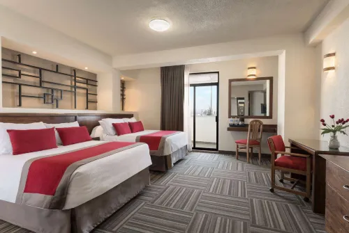 Ramada Plaza by Wyndham Leon - Pet-friendly