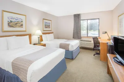 Baymont by Wyndham Davenport Hotels in Davenport