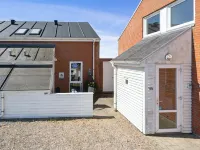 "Aappo" - 2.3km from the Sea