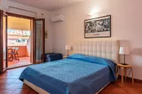 Relaxing Cristal Blu Studio Sleeps 3 Num1488
