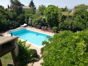 Villa with Swimming Pool Near Aix en Provence