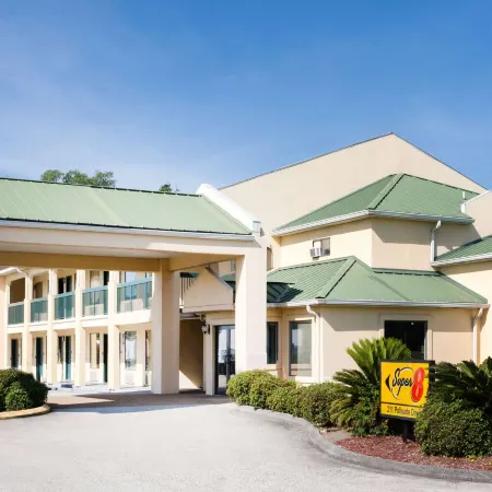 Super 8 by Wyndham Brunswick South/I-95