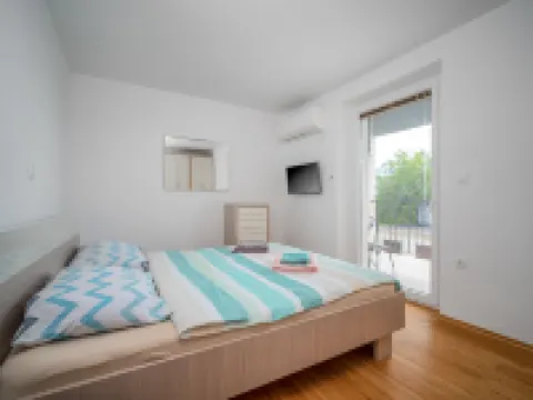 Mario 2 - Homestays