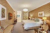 Hara House
