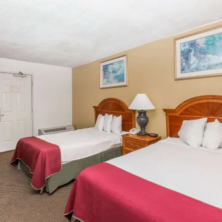 Days Inn by Wyndham West des Moines / Clive