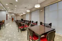 Drury Inn & Suites St Joseph - breakfast