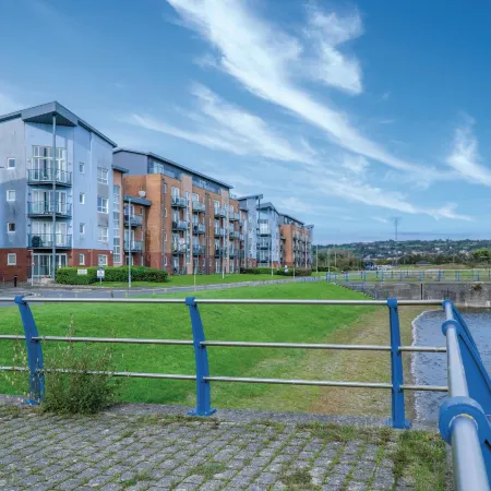 The Penthouse - 3 Bedroom Apartment - Llanelli