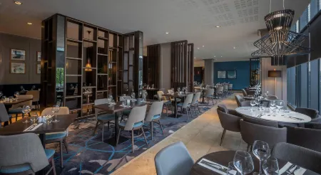 Clayton Hotel Leopardstown Отели в г. Dun Laoghaire